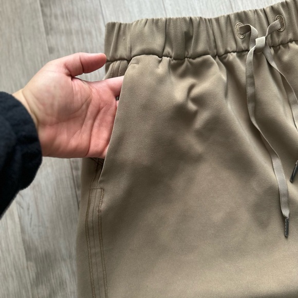Lululemon Athletica On The Fly Brown Tan Skirt Medium - Picture 2 of 8